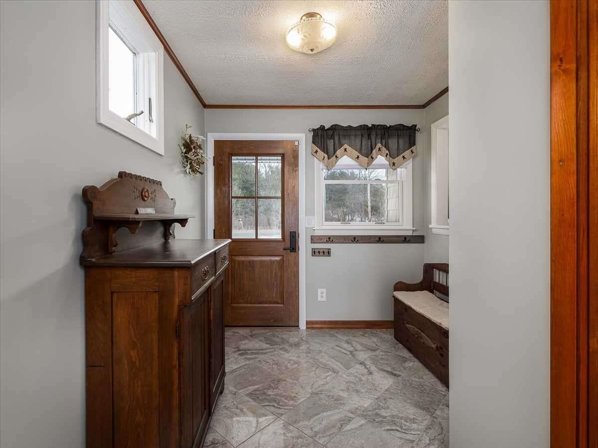 301 Quaker Village Road Weybridge, VT 05753 - Photo 2 of 20