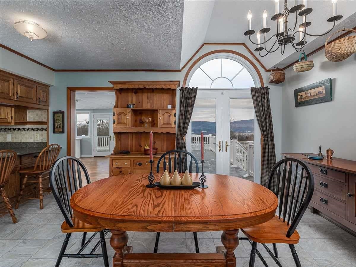 301 Quaker Village Road Weybridge, VT 05753 - Photo 4 of 20