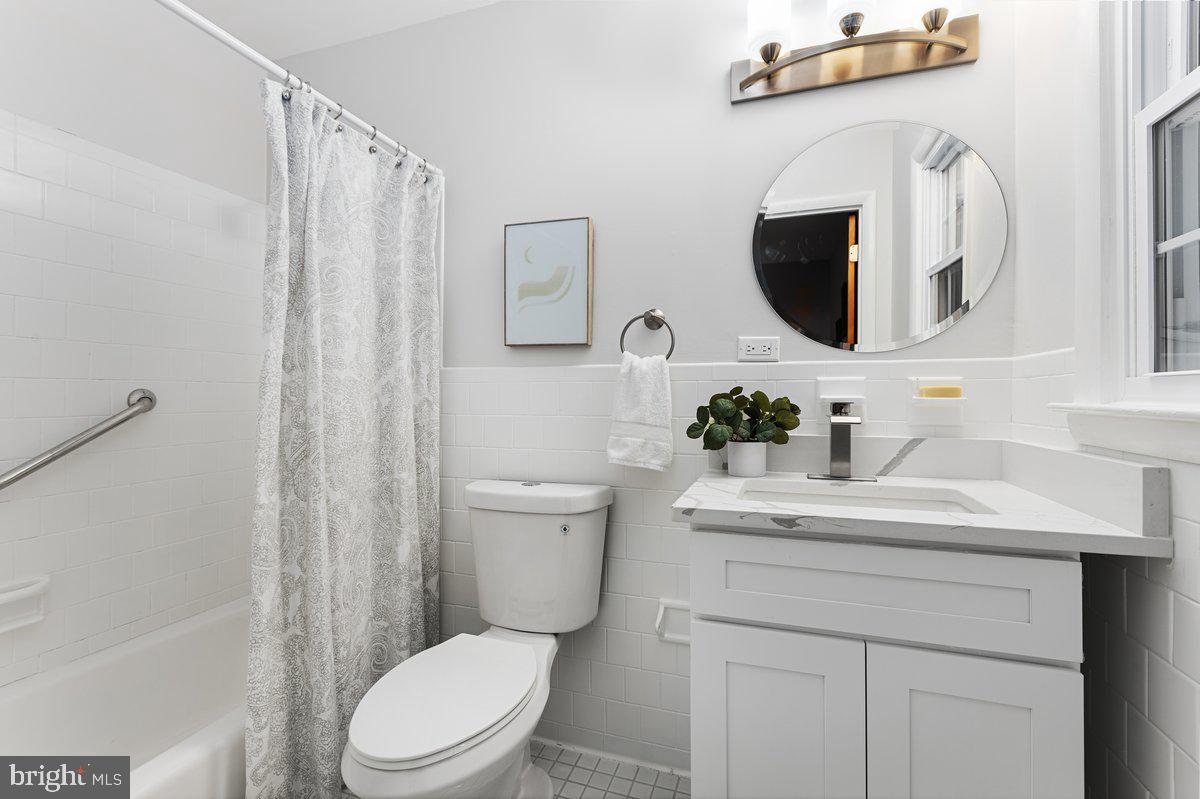 176 Cardamon Drive Edgewater, MD 21037 - Photo 25 of 42 Master Bath