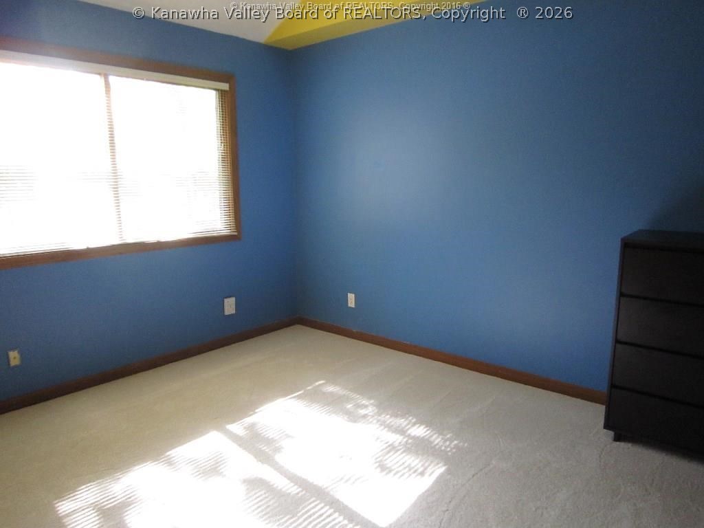 1593 Hampton Road Charleston, WV 25314 - Photo 12 of 23 Gallery Image 12