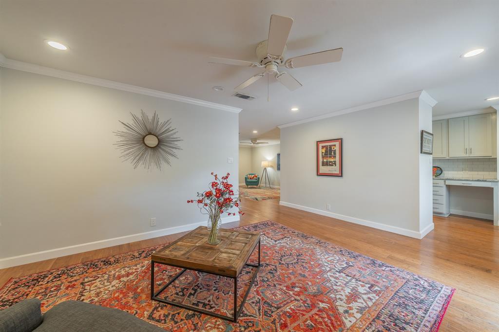 913 Roaring Springs Road Fort Worth, TX 76114 - Photo 8 of 31