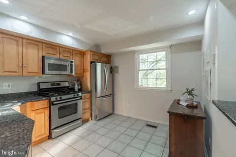 $179,900 | 349 Homeland Southway, Unit 2B, Baltimore, MD 21212