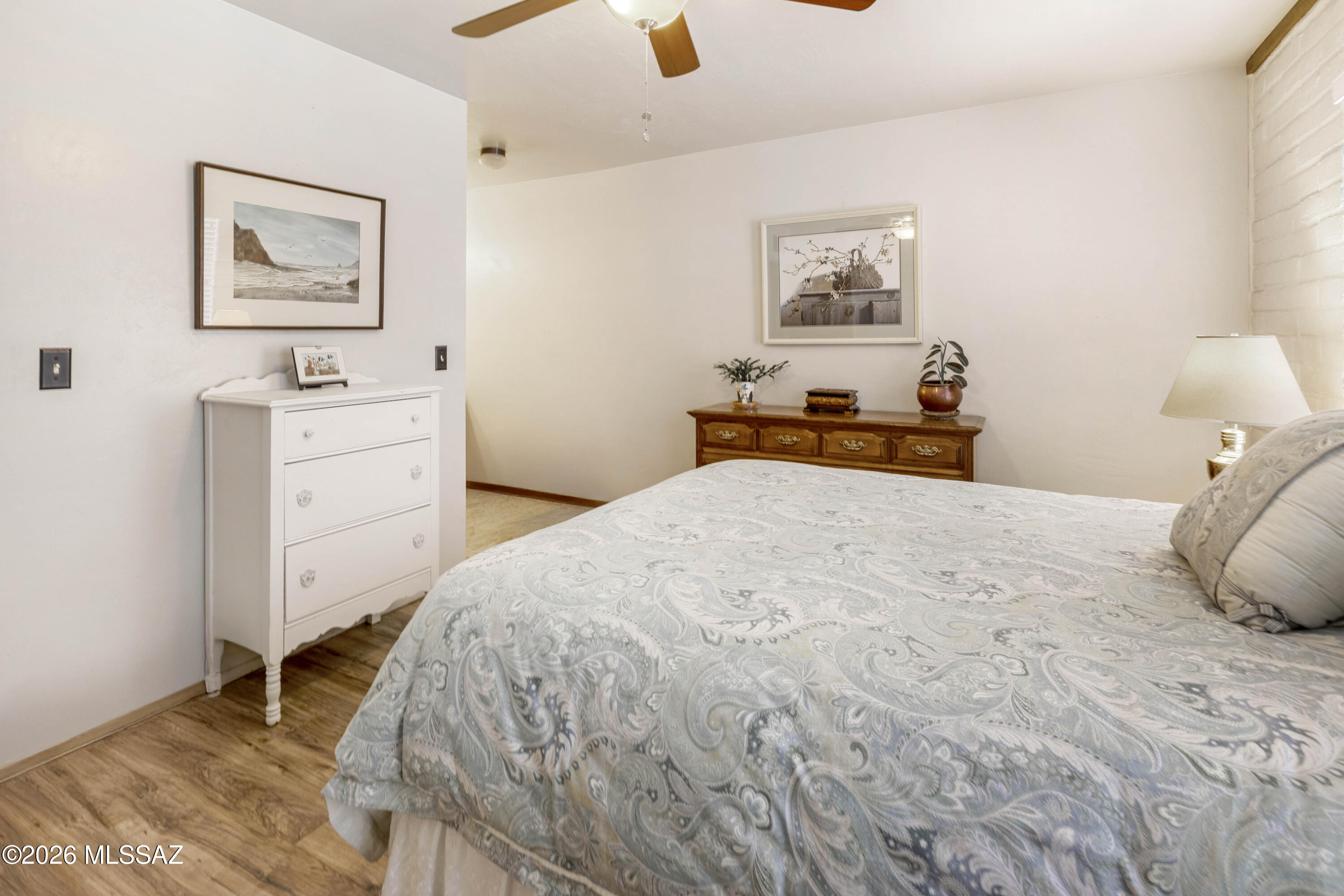 9111 North Oracle Road, Unit 110 Tucson, AZ 85704 - Photo 12 of 32 Primary Bedroom