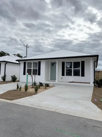 $297,500 | 115 Penny Lane, Valparaiso, FL 32580