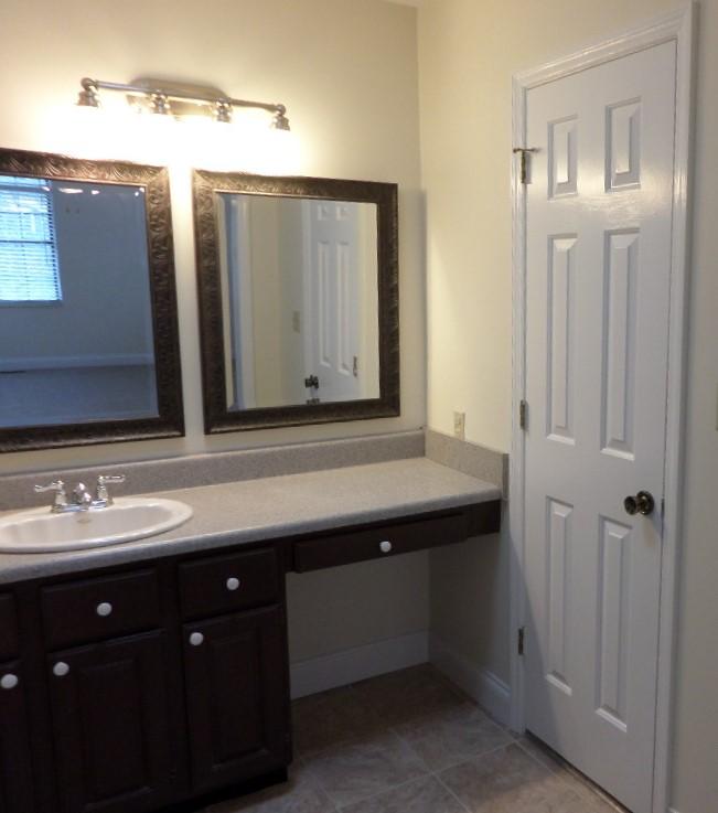 102 Meadowlark Lane Oak Ridge, TN 37830 - Photo 17 of 30 Master bath