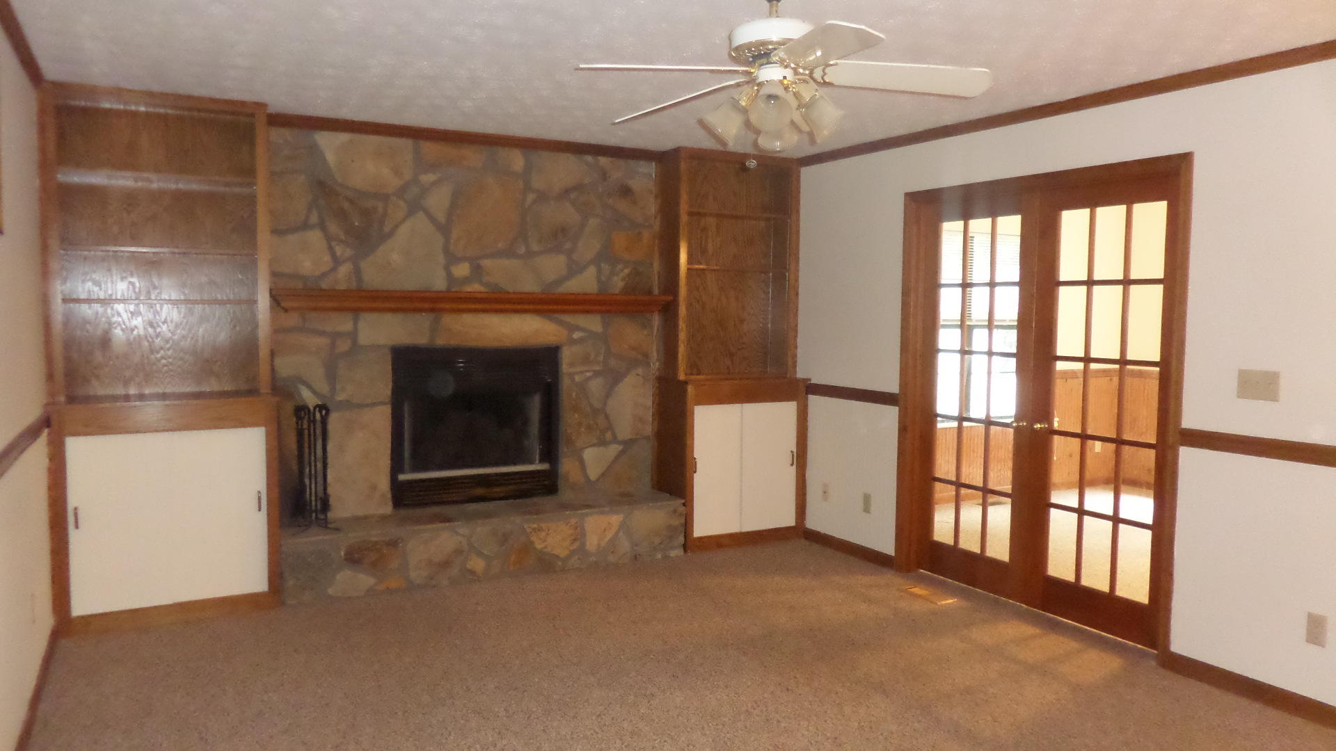 102 Meadowlark Lane Oak Ridge, TN 37830 - Photo 5 of 30 Family room