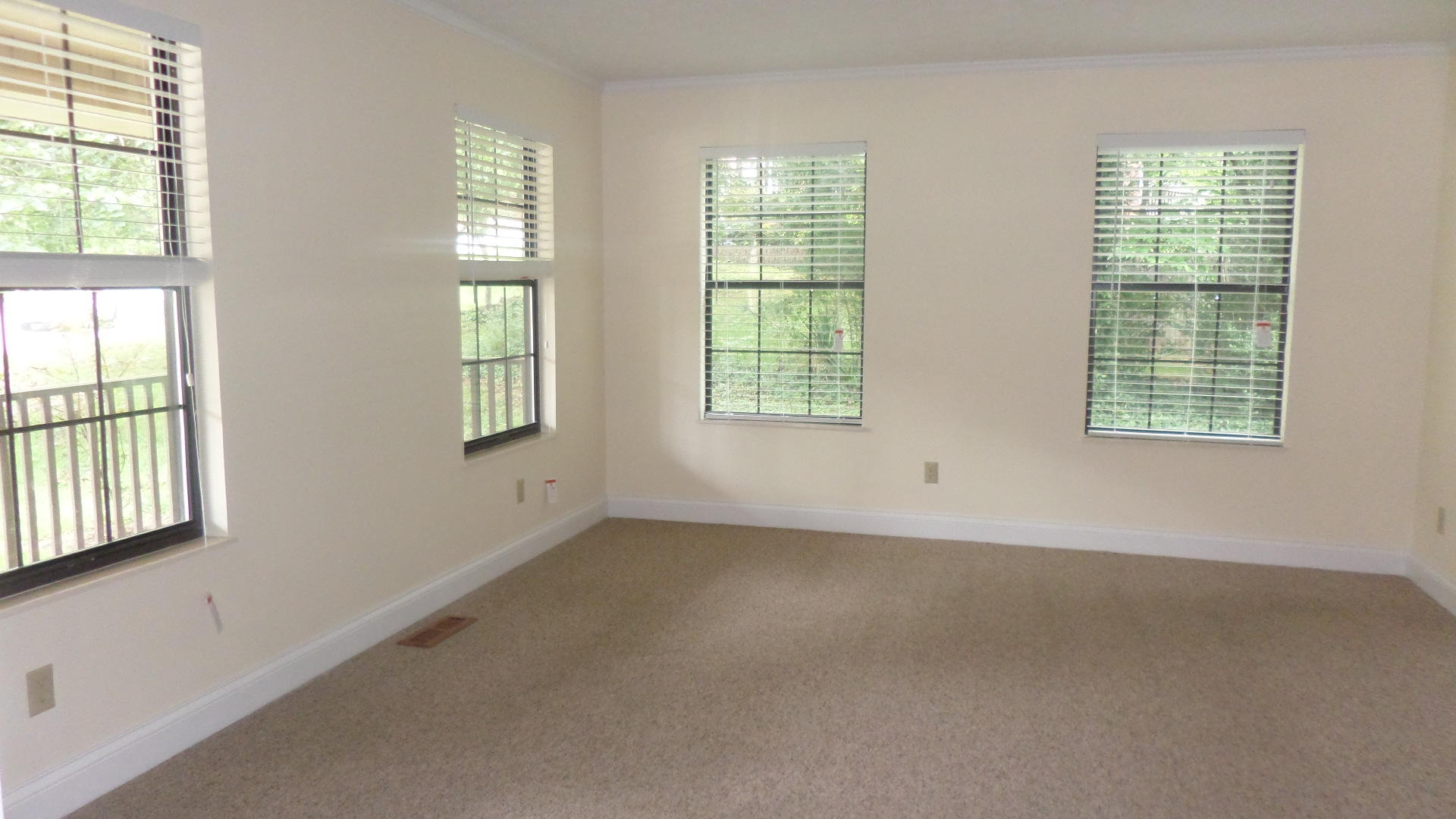 102 Meadowlark Lane Oak Ridge, TN 37830 - Photo 8 of 30 Formal living room