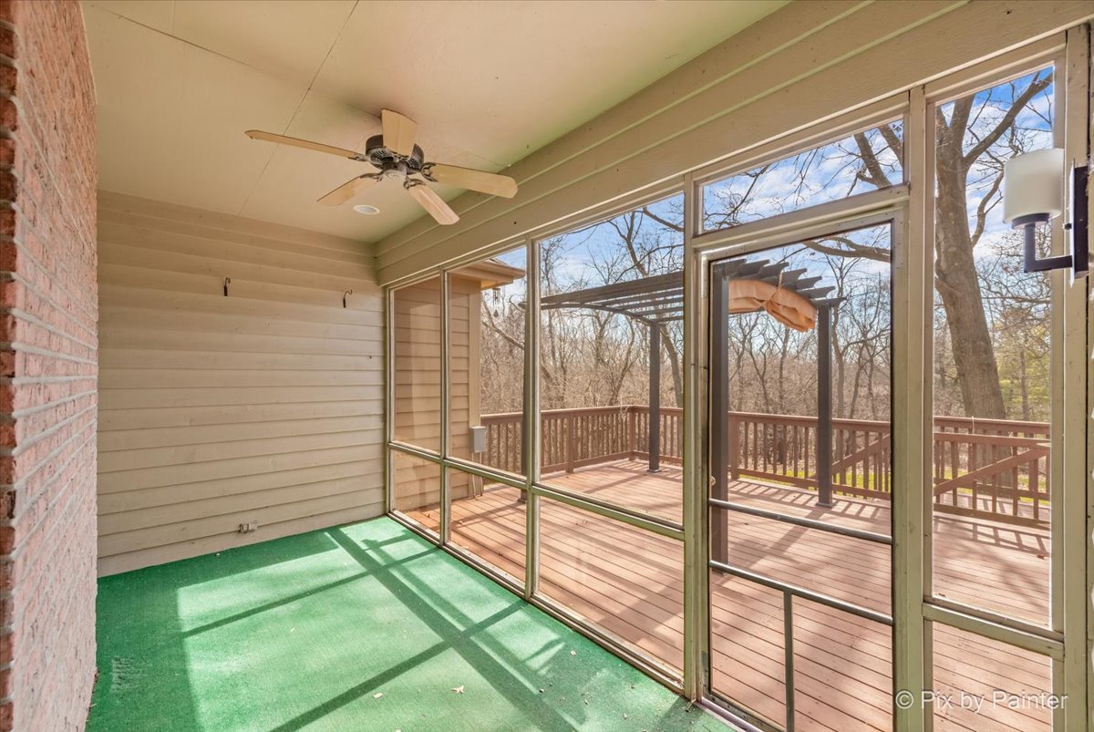 28935 Fox Street Cary, IL 60013 - Photo 13 of 50 a view of an entryway