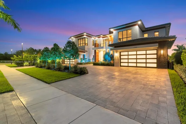 a house view with a outdoor space