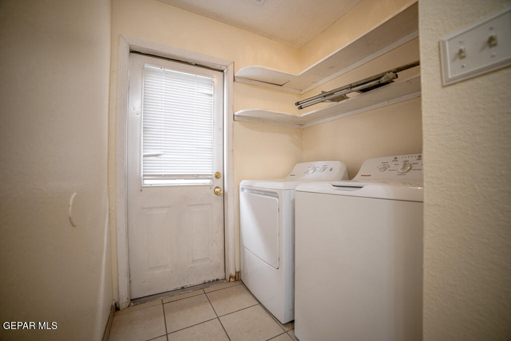 3601 Waterspring Way El Paso, TX 79936 - Photo 7 of 10 E48A3733-1