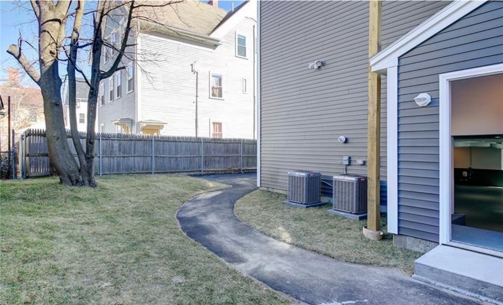 17 Slocum Street, Unit 1 Providence, RI 02909 - Photo 21 of 23
