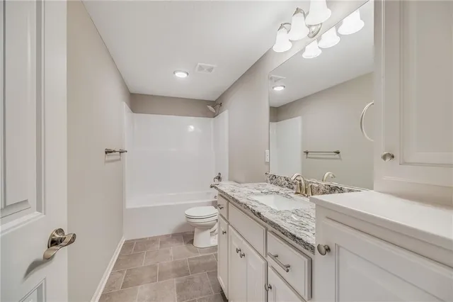 $585,100 | 7015 Northeast 103rd Court, Kansas City, MO 64156