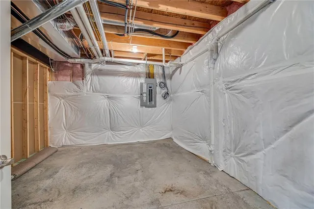 $585,100 | 7015 Northeast 103rd Court, Kansas City, MO 64156