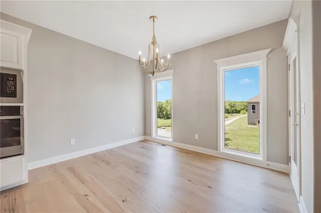 $585,100 | 7015 Northeast 103rd Court, Kansas City, MO 64156