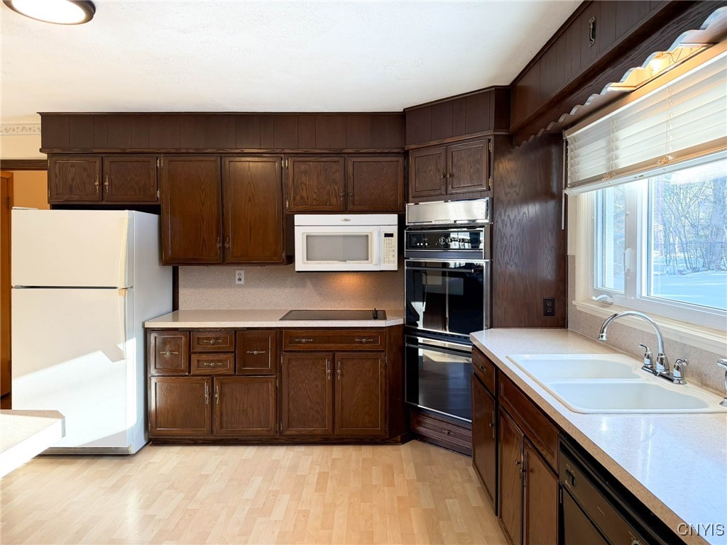 1210 Garden Road Utica, NY 13501 - Photo 12 of 44