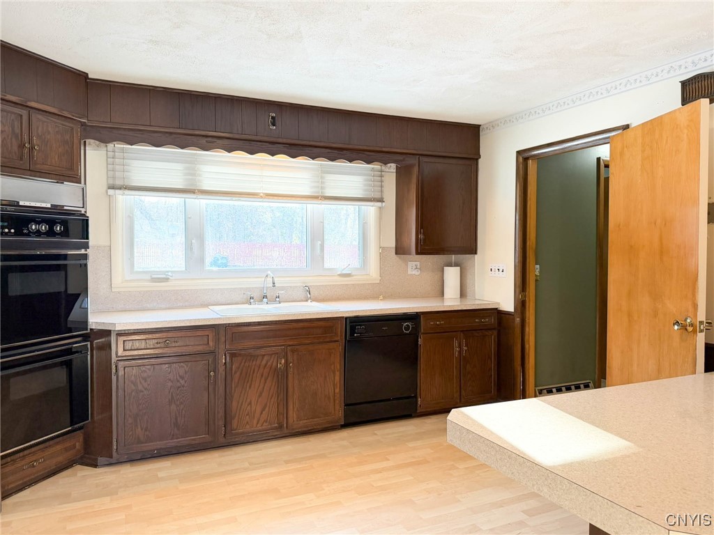 1210 Garden Road Utica, NY 13501 - Photo 13 of 44