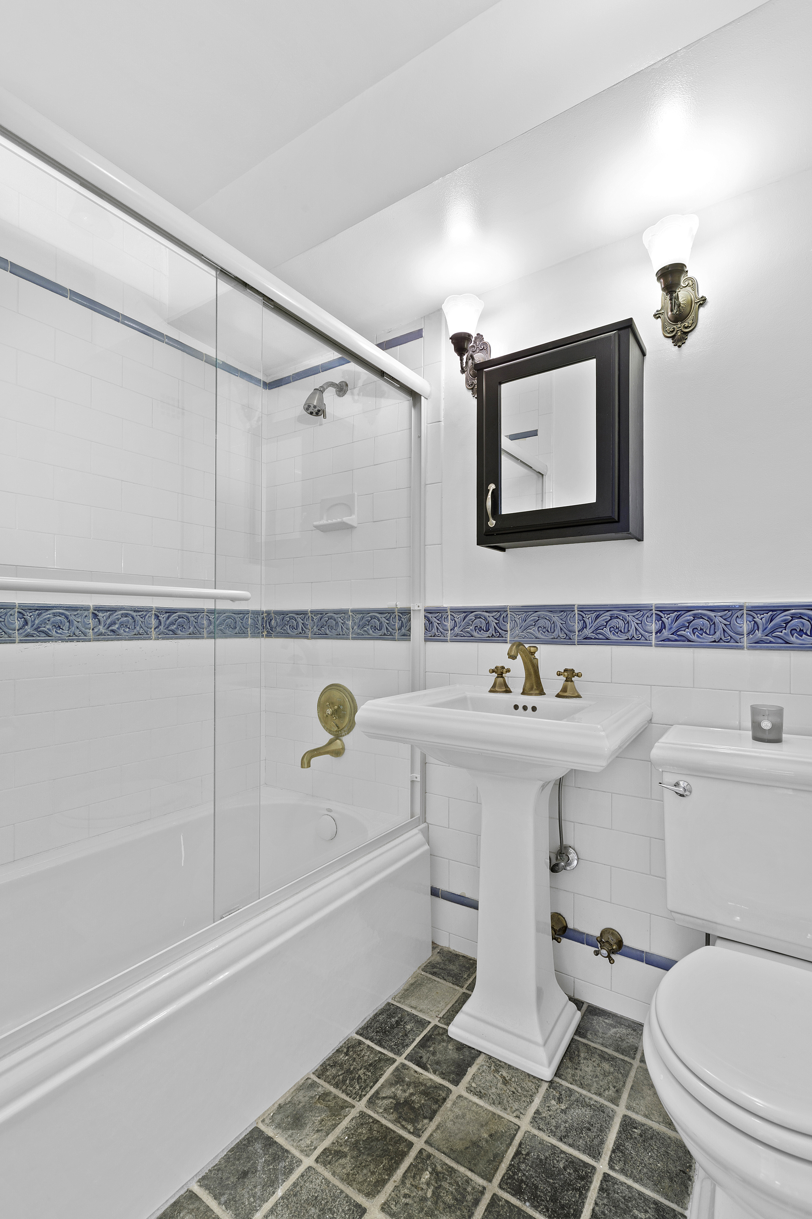 3 Sheridan Square, Unit 8H Manhattan, NY 10014 - Photo 7 of 10