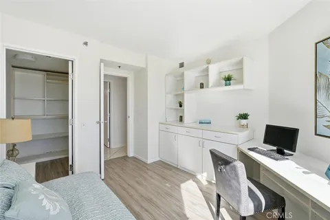 $729,000 | 525 East Seaside Way, Unit 1104, Long Beach, CA 90802