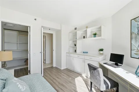 $729,000 | 525 East Seaside Way, Unit 1104, Long Beach, CA 90802