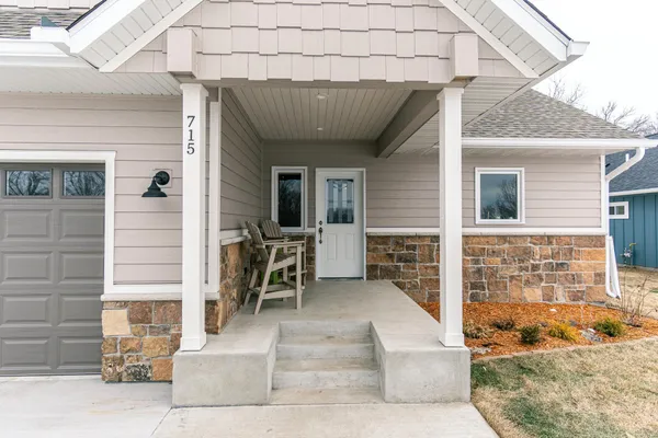 $472,500 | 715 Jenks Avenue Southwest, Cokato, MN 55321