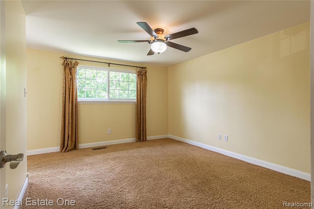 32601 West 13 Mile Road Farmington Hills, MI 48334 - Photo 25 of 53