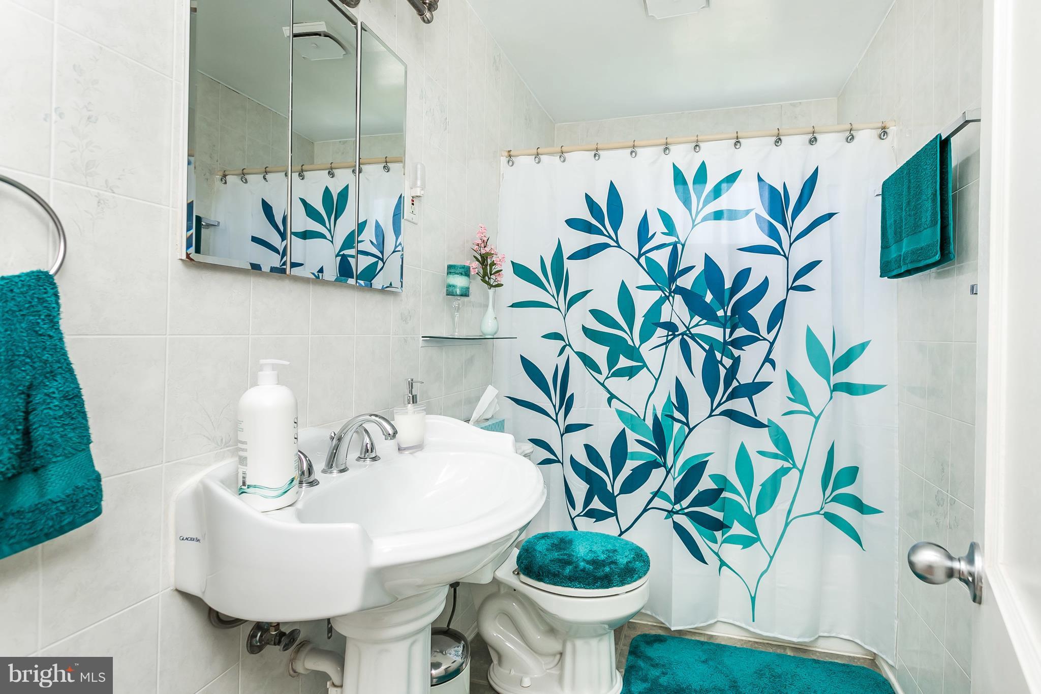 2107 Searles Road Baltimore, MD 21222 - Photo 16 of 26 Beautiful renovated Full Bath