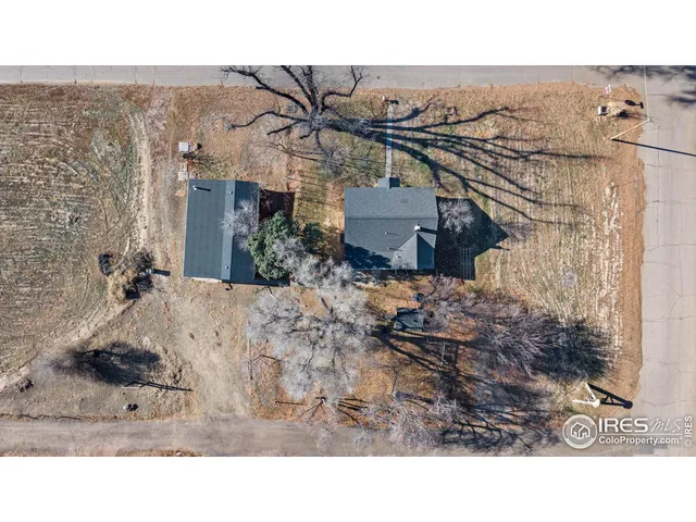 a black and white photo of a house