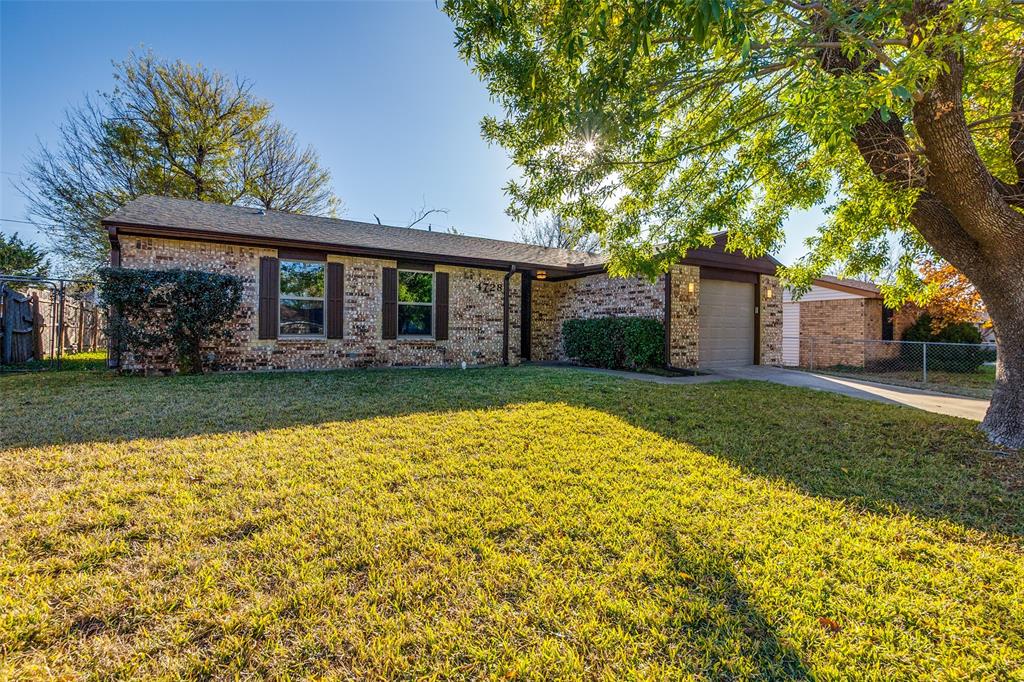 4728 Meadow Ridge Drive Dallas, TX 75236 - Photo 1 of 25 front view of a house with a yard