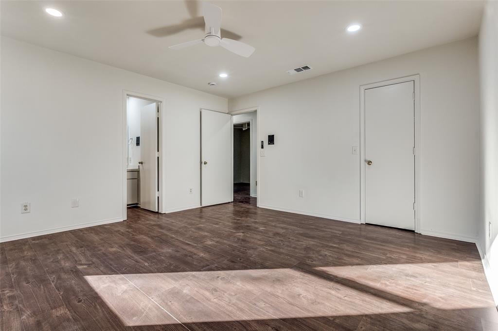4728 Meadow Ridge Drive Dallas, TX 75236 - Photo 15 of 25 a view of an empty room