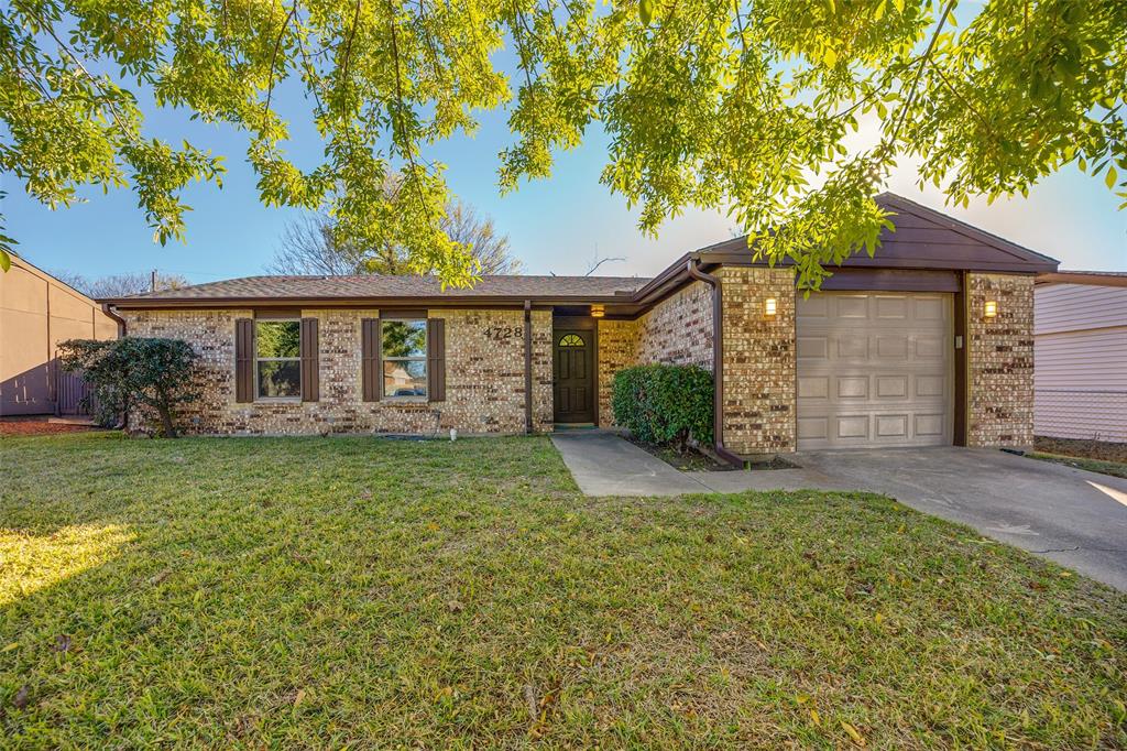 4728 Meadow Ridge Drive Dallas, TX 75236 - Photo 2 of 25 a view of a house with a yard