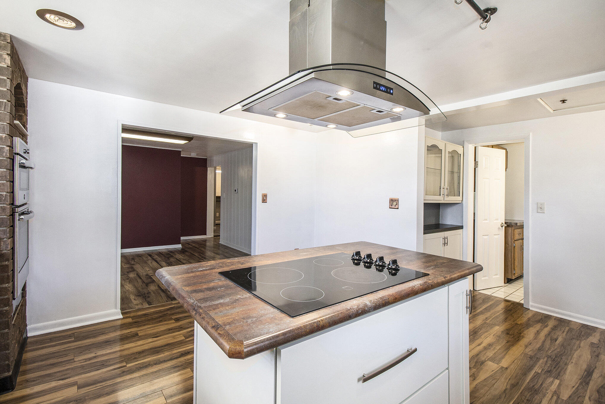 5312 Seymour Road Jackson, MI 49201 - Photo 11 of 32 011_img_8001_132