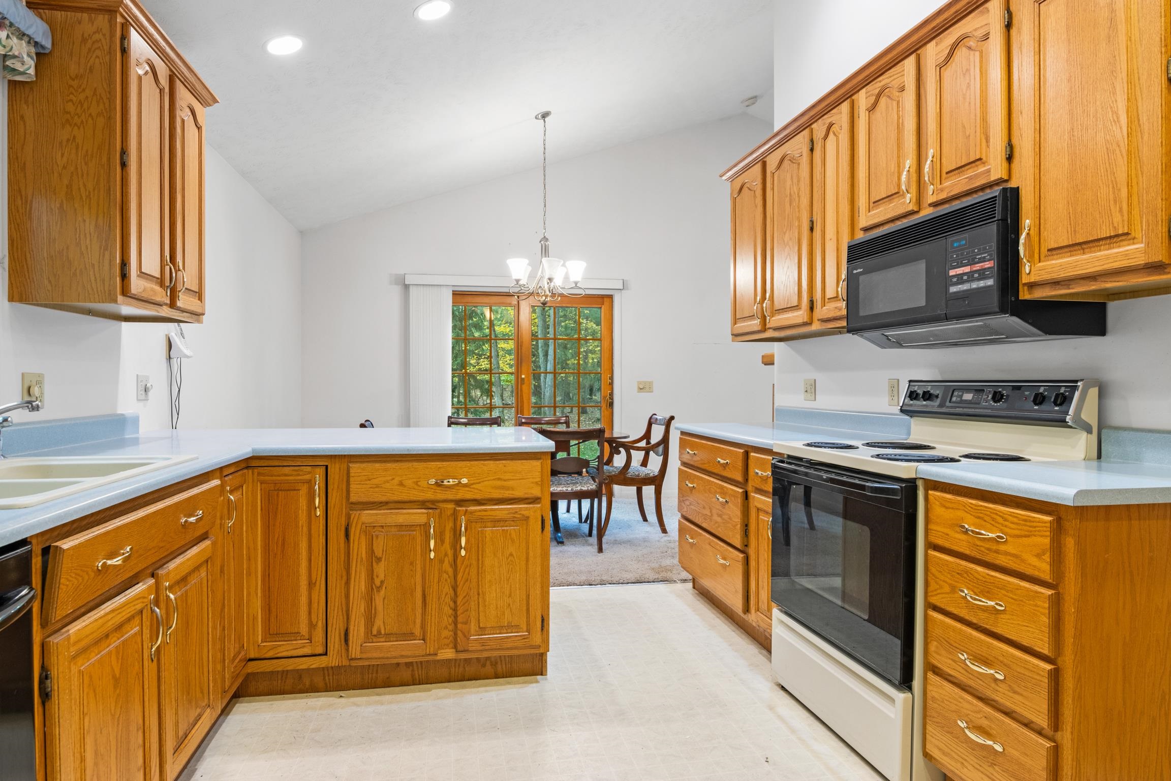 5481 Timberwyck Trail Interlochen, MI 49643 - Photo 9 of 32 1939831-8a9a2d71-f2c1-4075-8776-0156b2080c63.JPG