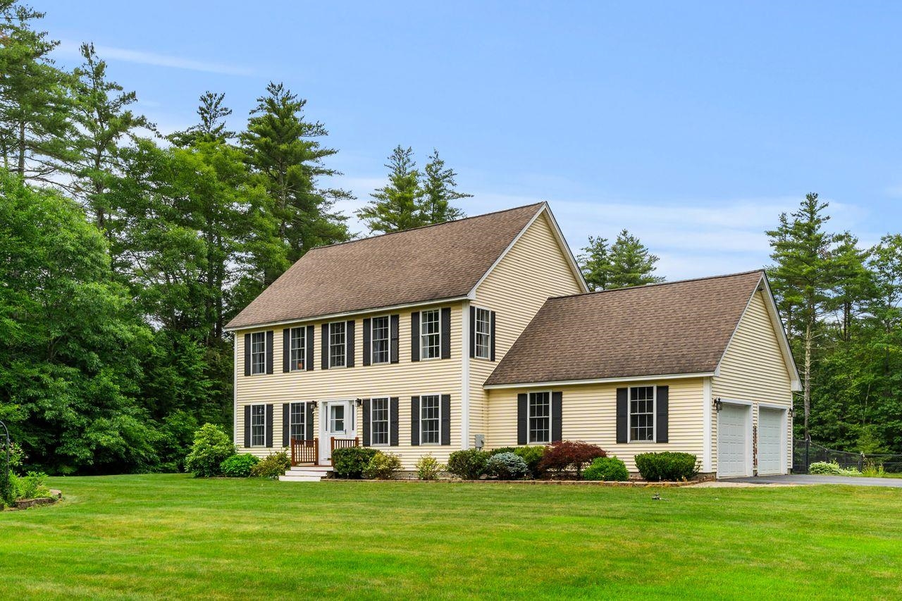 158 Hedding Road Epping, NH 03042 - Photo 2 of 40