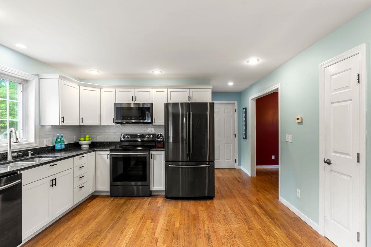 158 Hedding Road Epping, NH 03042 - Photo 8 of 40