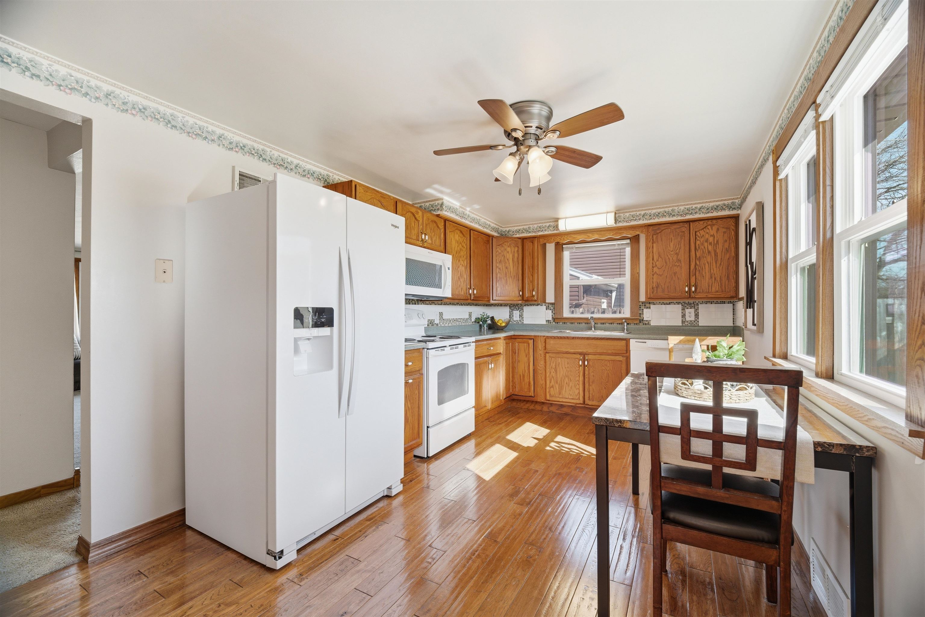 88 Foster Court Appleton, WI 54915 - Photo 6 of 31