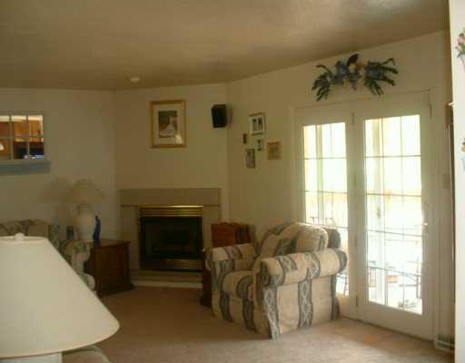 1504 Cathell Road Baldwin, PA 15236 - Photo 4 of 8 Den/Family/Great Room.