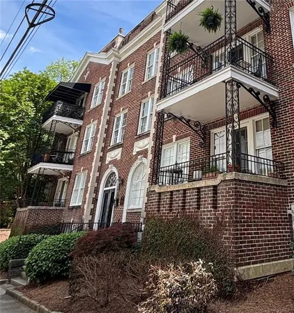 $2,000 | 61 16th Street Northeast, Unit 2, Atlanta, GA 30309