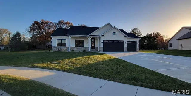 $499,130 | 1405 Guilford Place, Troy, IL 62294