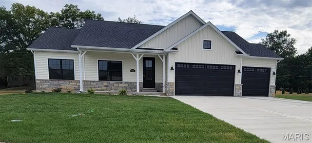 $499,130 | 1405 Guilford Place, Troy, IL 62294