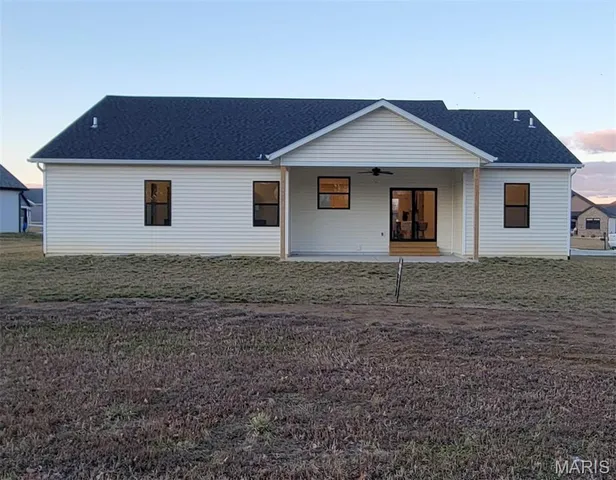 $489,130 | 1405 Guilford Place, Troy, IL 62294