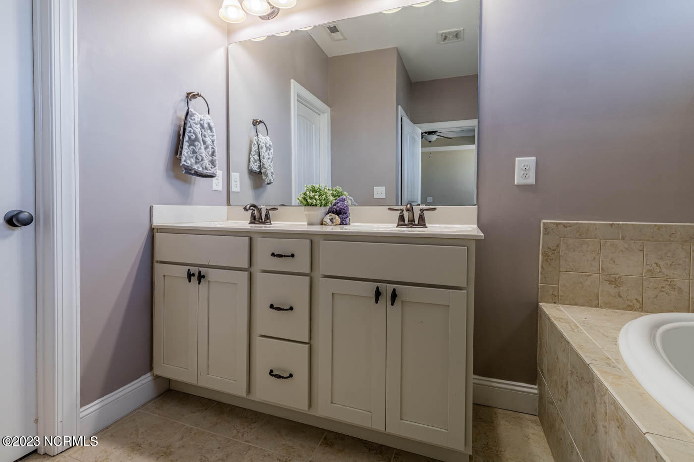 115 Hampton Drive Holly Ridge, NC 28445 - Photo 37 of 53 hampton-40