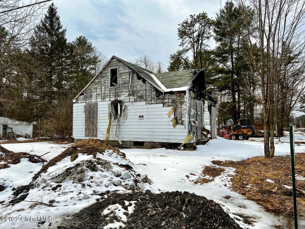 208 Reservoir Road Moreau, NY 12828 - Photo 11 of 11 Exterior 2 - No Logo