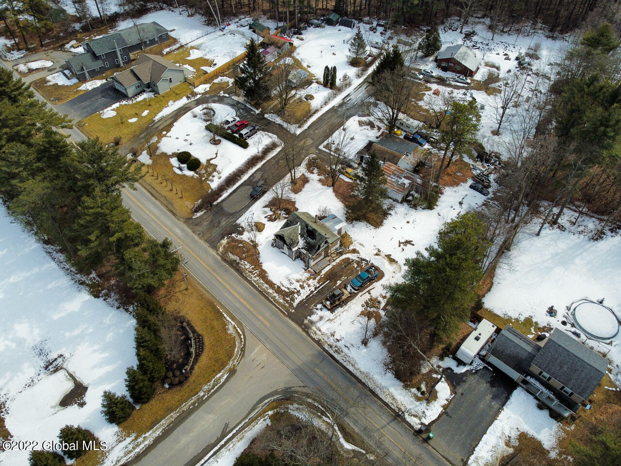 208 Reservoir Road Moreau, NY 12828 - Photo 5 of 11 Exterior 1 - No Logo