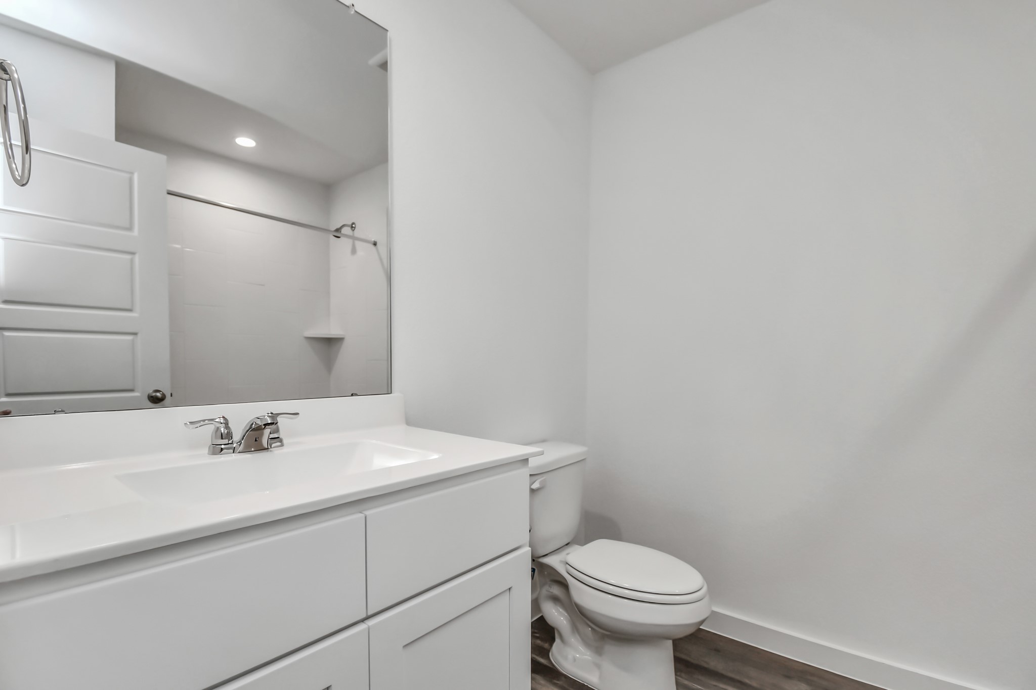 1110 Fringed Bluestar Drive Rosharon, TX 77583 - Photo 14 of 41 a bathroom with a sink toilet and a mirror