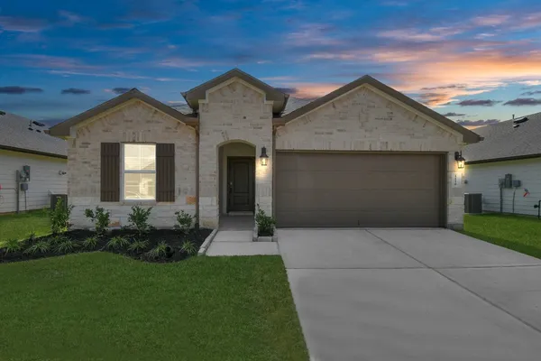 $2,200 | 1110 Fringed Bluestar Drive, Rosharon, TX 77583