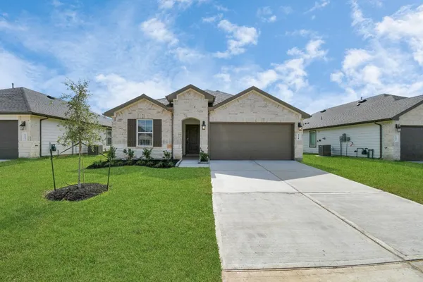 $2,200 | 1110 Fringed Bluestar Drive, Rosharon, TX 77583