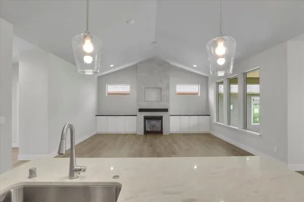 $565,850 | 15 North Country Club Drive, Unit 15, Deer Park, WA 99006