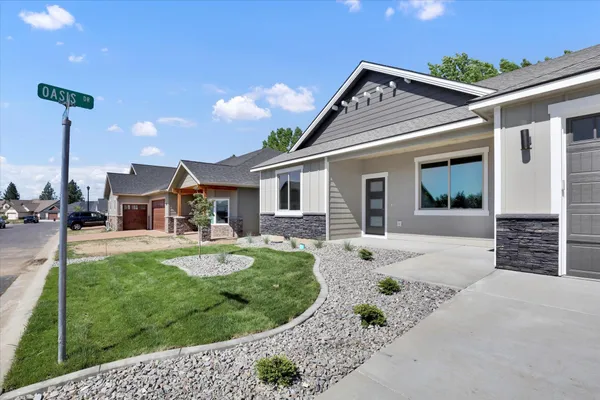 $565,850 | 15 North Country Club Drive, Unit 15, Deer Park, WA 99006