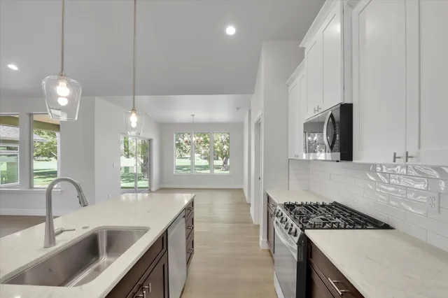 $565,850 | 15 North Country Club Drive, Unit 15, Deer Park, WA 99006