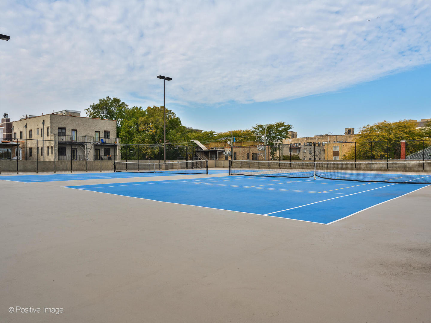 5320 North Sheridan Road, Unit 2206 Chicago, IL 60640 - Photo 17 of 20 a view of basketball court